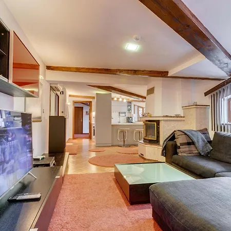 The Castle Complex 3* Pamporovo